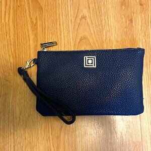 LIZ CLAIBORNE PHONE CHARGING WALLET